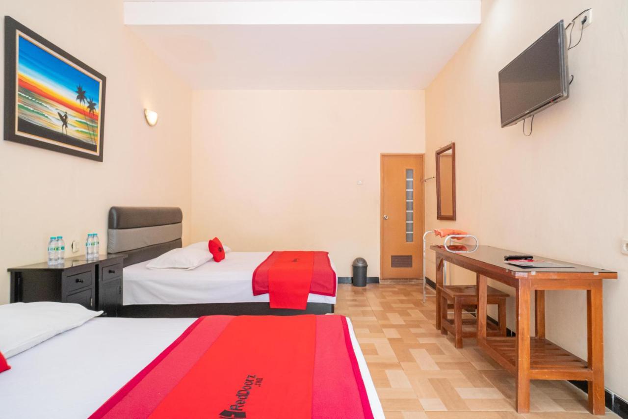 Hotel RedDoorz @ Panglima Sudirman Madiun Zewnętrze zdjęcie