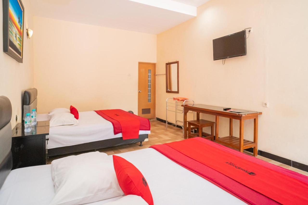 Hotel RedDoorz @ Panglima Sudirman Madiun Zewnętrze zdjęcie