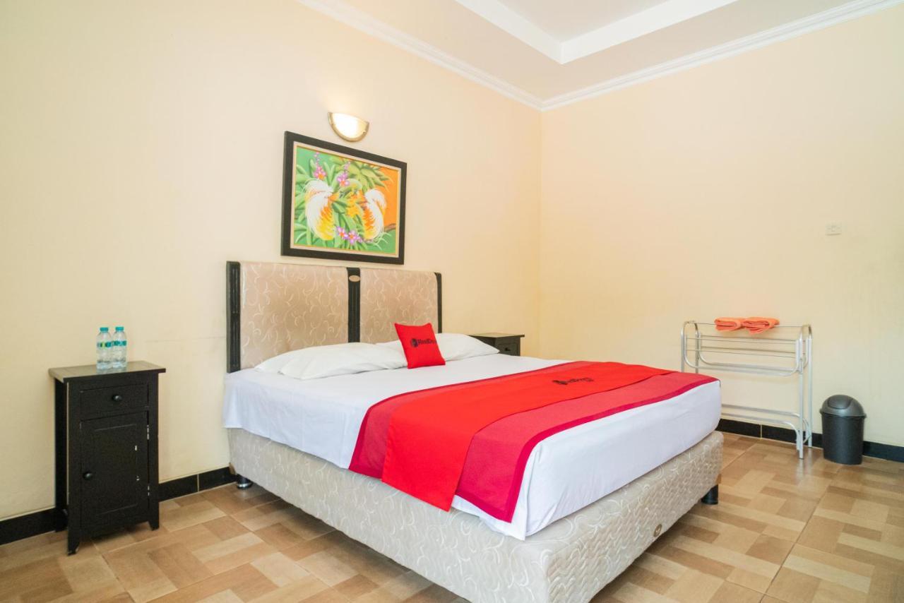 Hotel RedDoorz @ Panglima Sudirman Madiun Zewnętrze zdjęcie