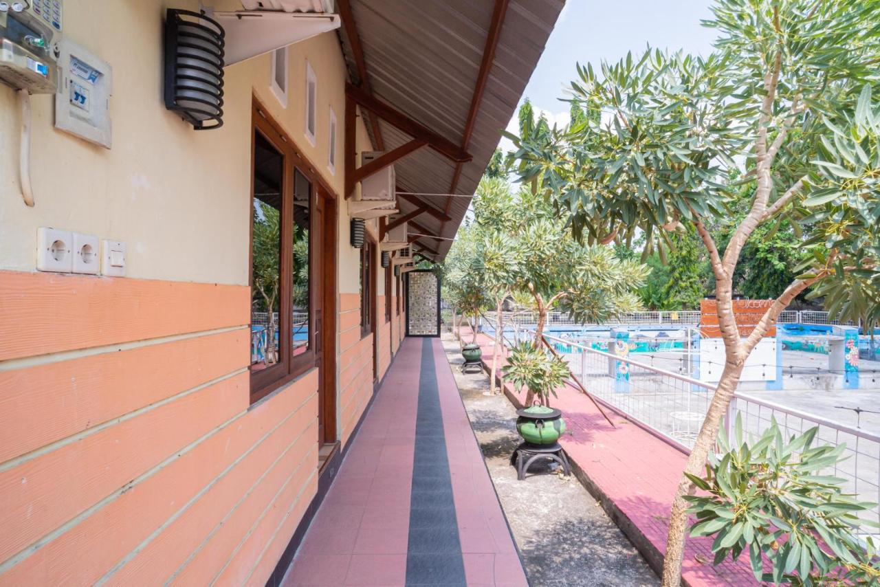 Hotel RedDoorz @ Panglima Sudirman Madiun Zewnętrze zdjęcie