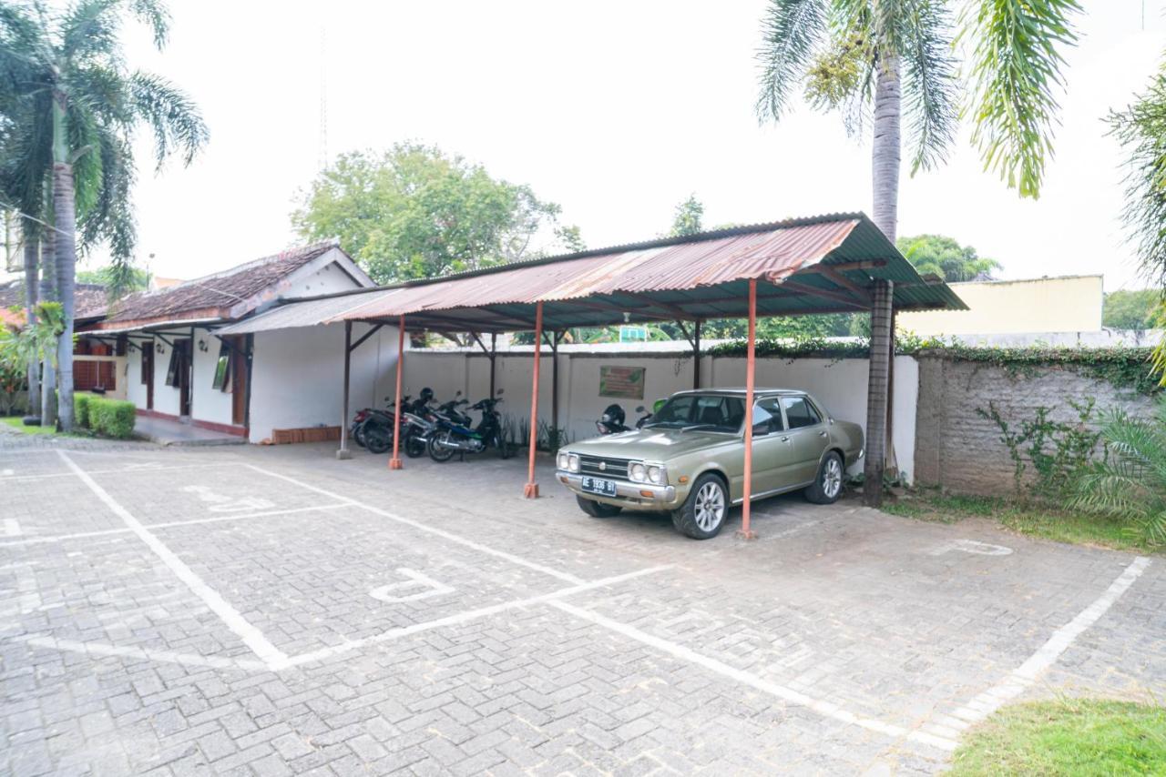 Hotel RedDoorz @ Panglima Sudirman Madiun Zewnętrze zdjęcie