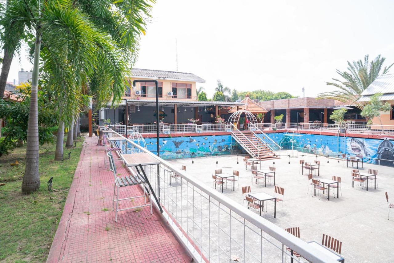 Hotel RedDoorz @ Panglima Sudirman Madiun Zewnętrze zdjęcie