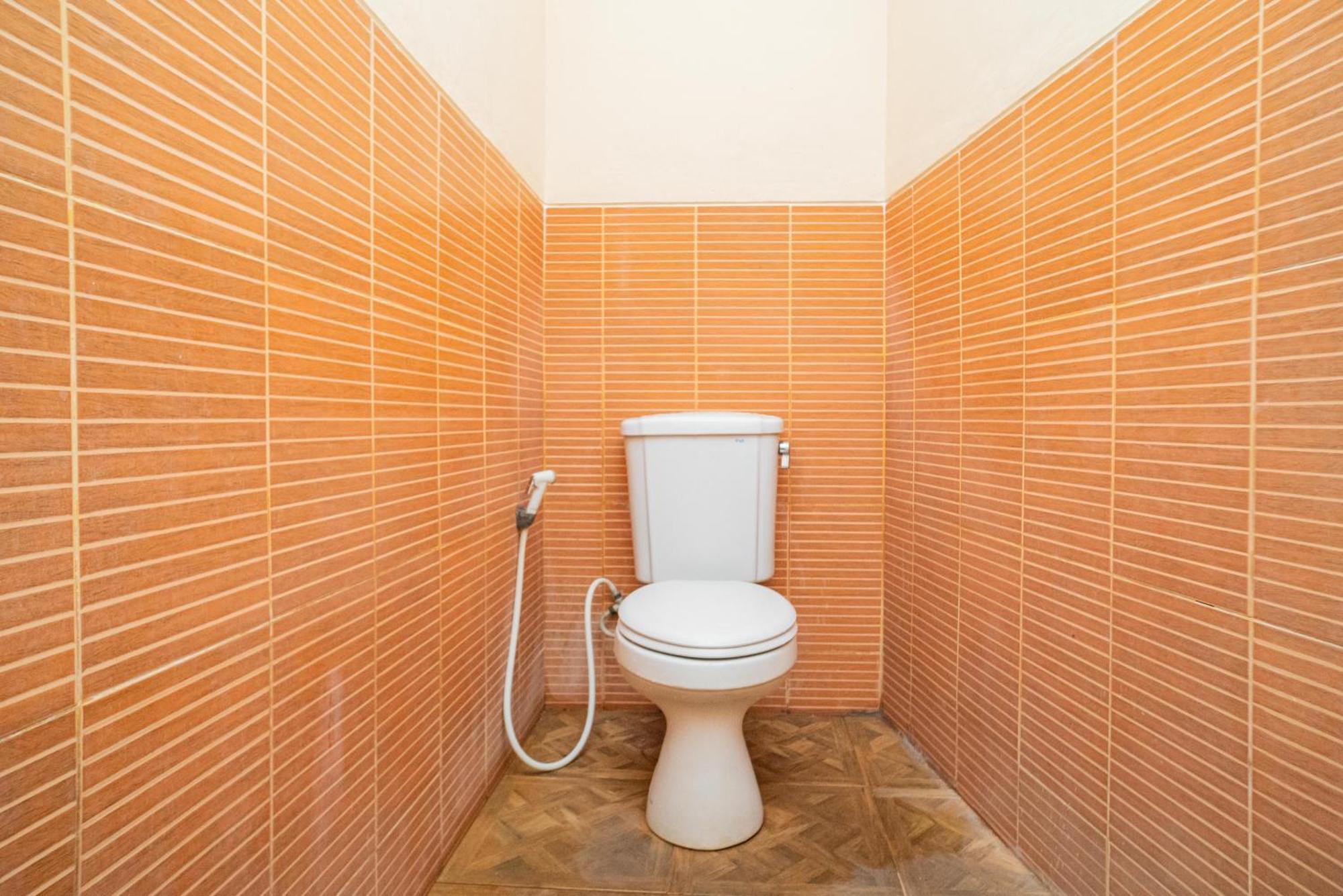 Hotel RedDoorz @ Panglima Sudirman Madiun Pokój zdjęcie